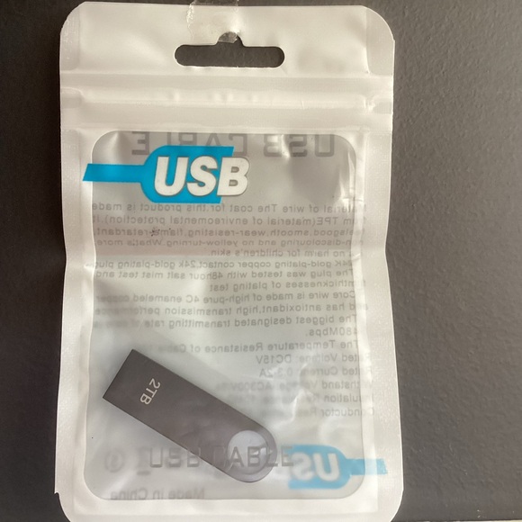 2TB USB 2.0 Flash Drive High Speed USB Drive Memory Stick - Picture 3 of 5